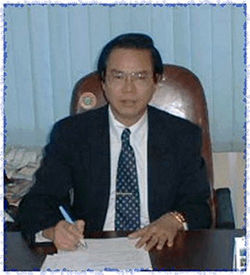 袁　伯鈞氏